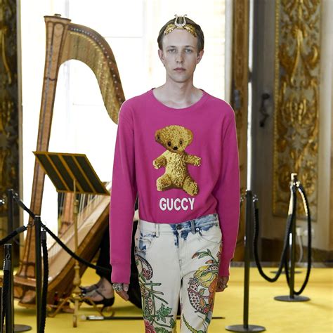 The bootleg trend of clothing at Gucci and Vetements 